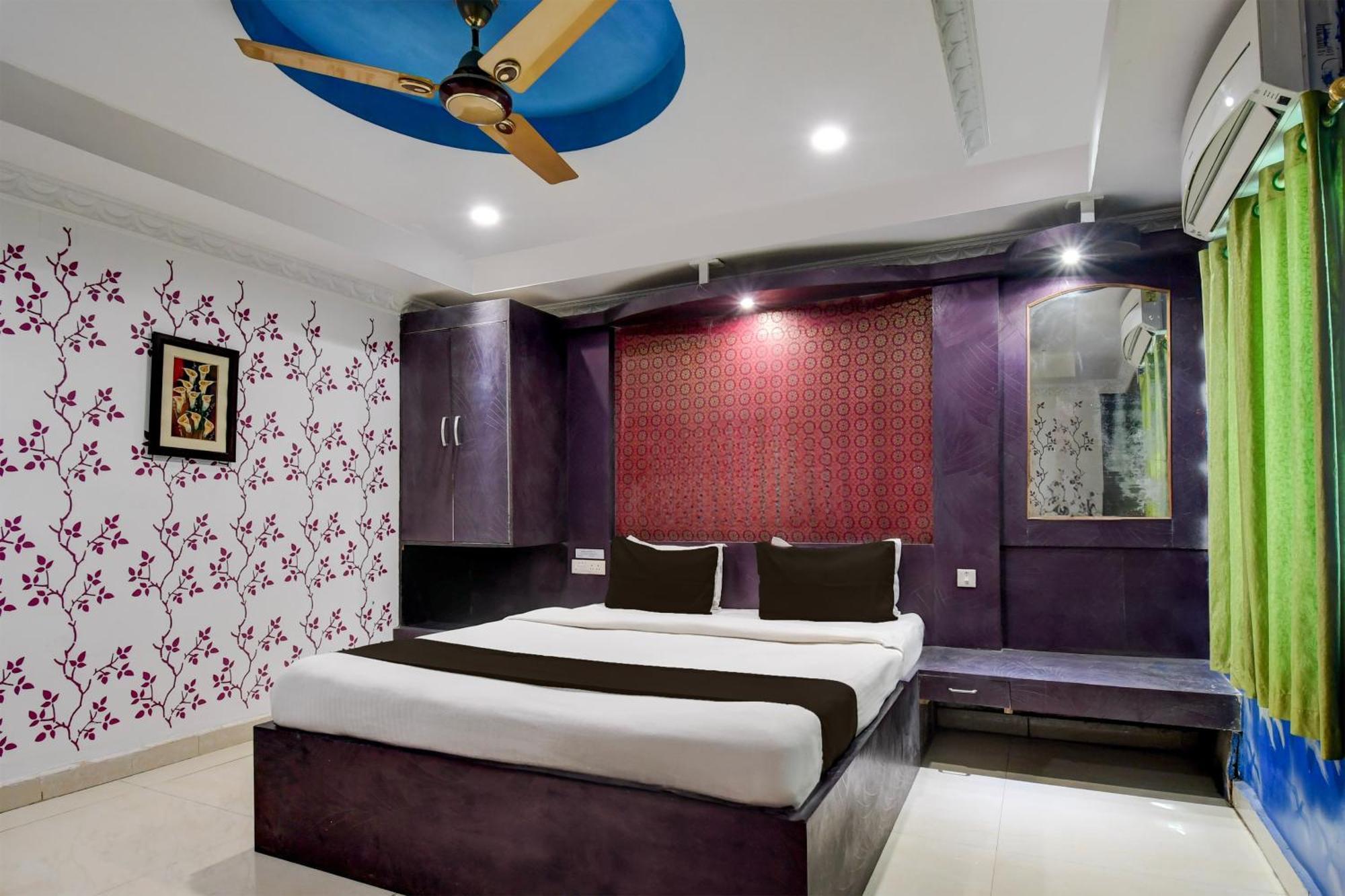 Hotel O Blue Royal Bhubaneswar Bagian luar foto