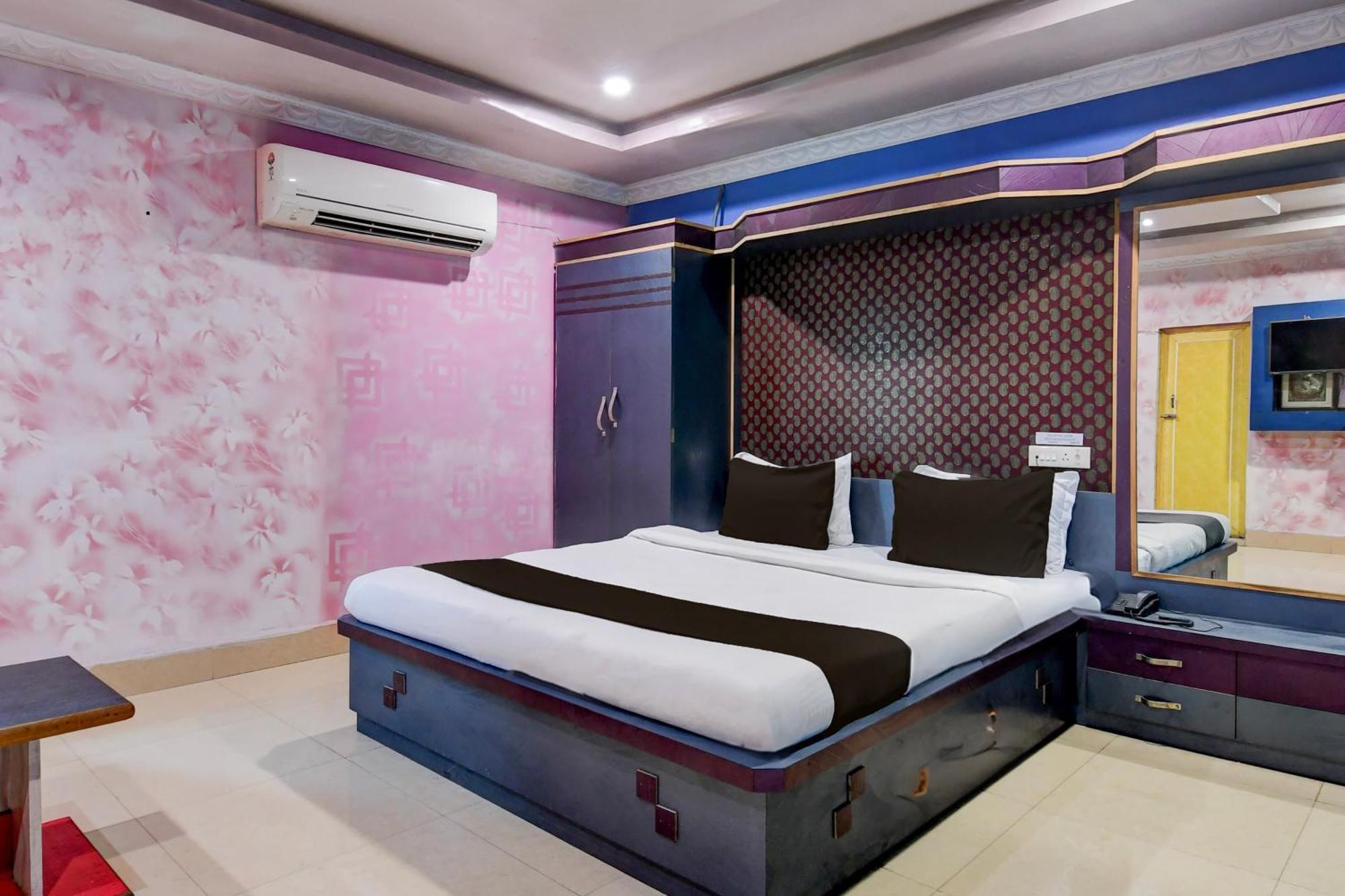 Hotel O Blue Royal Bhubaneswar Bagian luar foto
