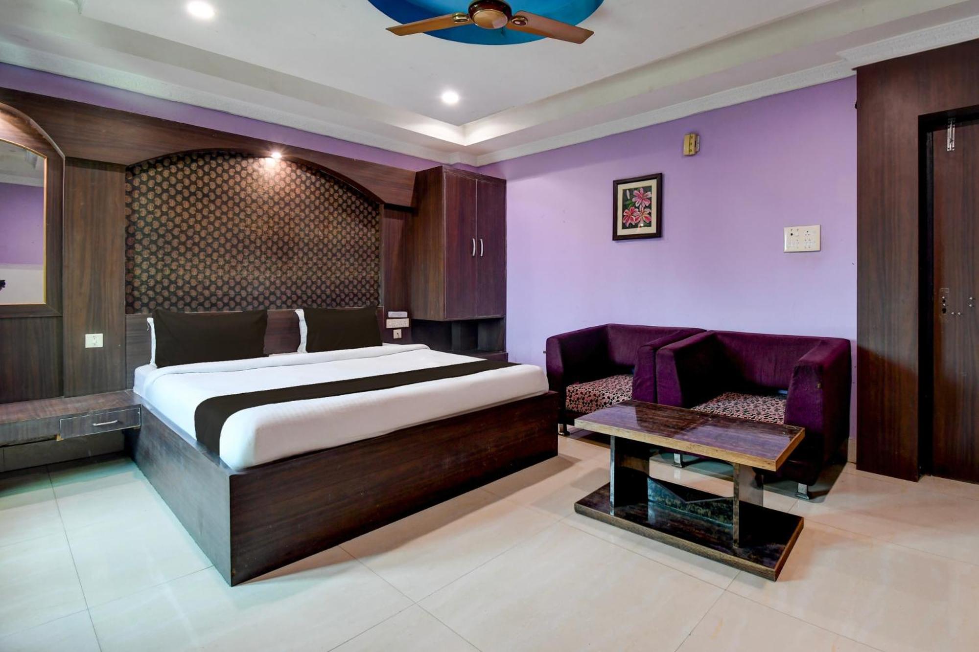 Hotel O Blue Royal Bhubaneswar Bagian luar foto