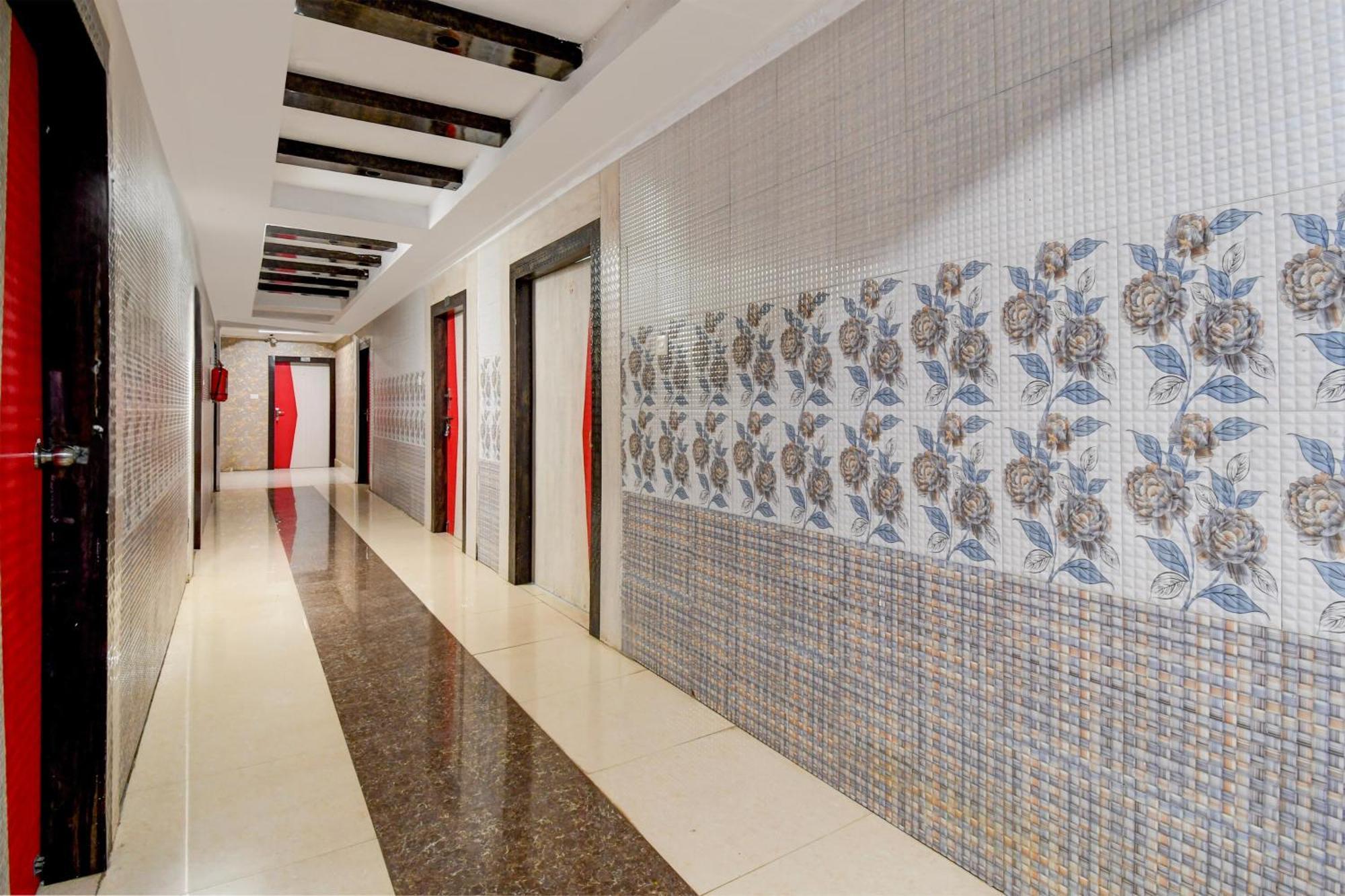 Hotel O Blue Royal Bhubaneswar Bagian luar foto